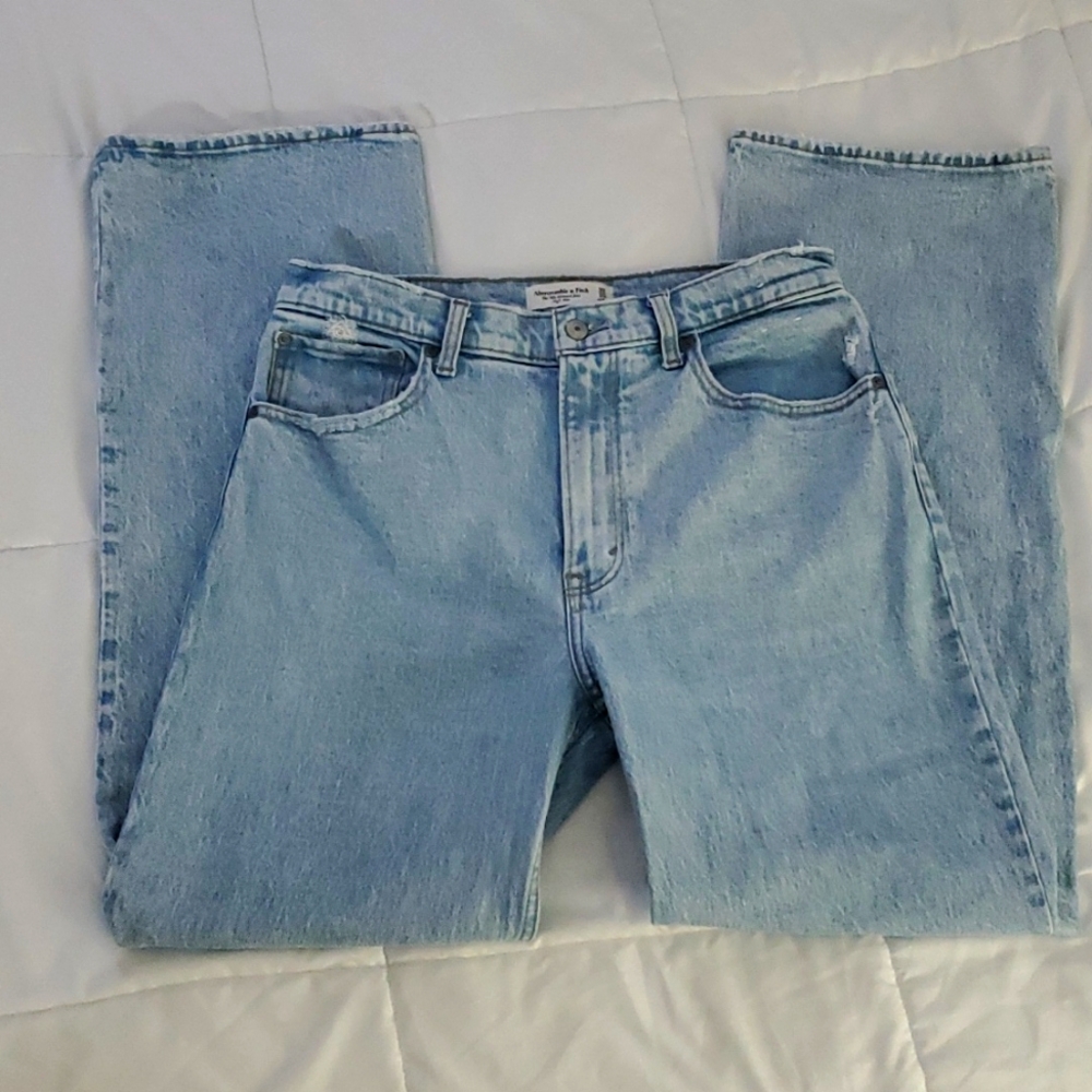 Abercrombie & Fitch 90's Relaxed Jeans